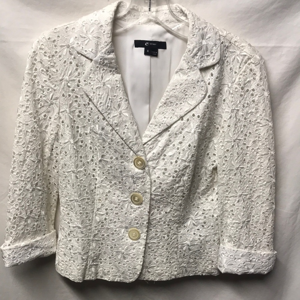 e by ECI Women’s White Floral Eyelet Lace Blazer/Jacket - Size 4
